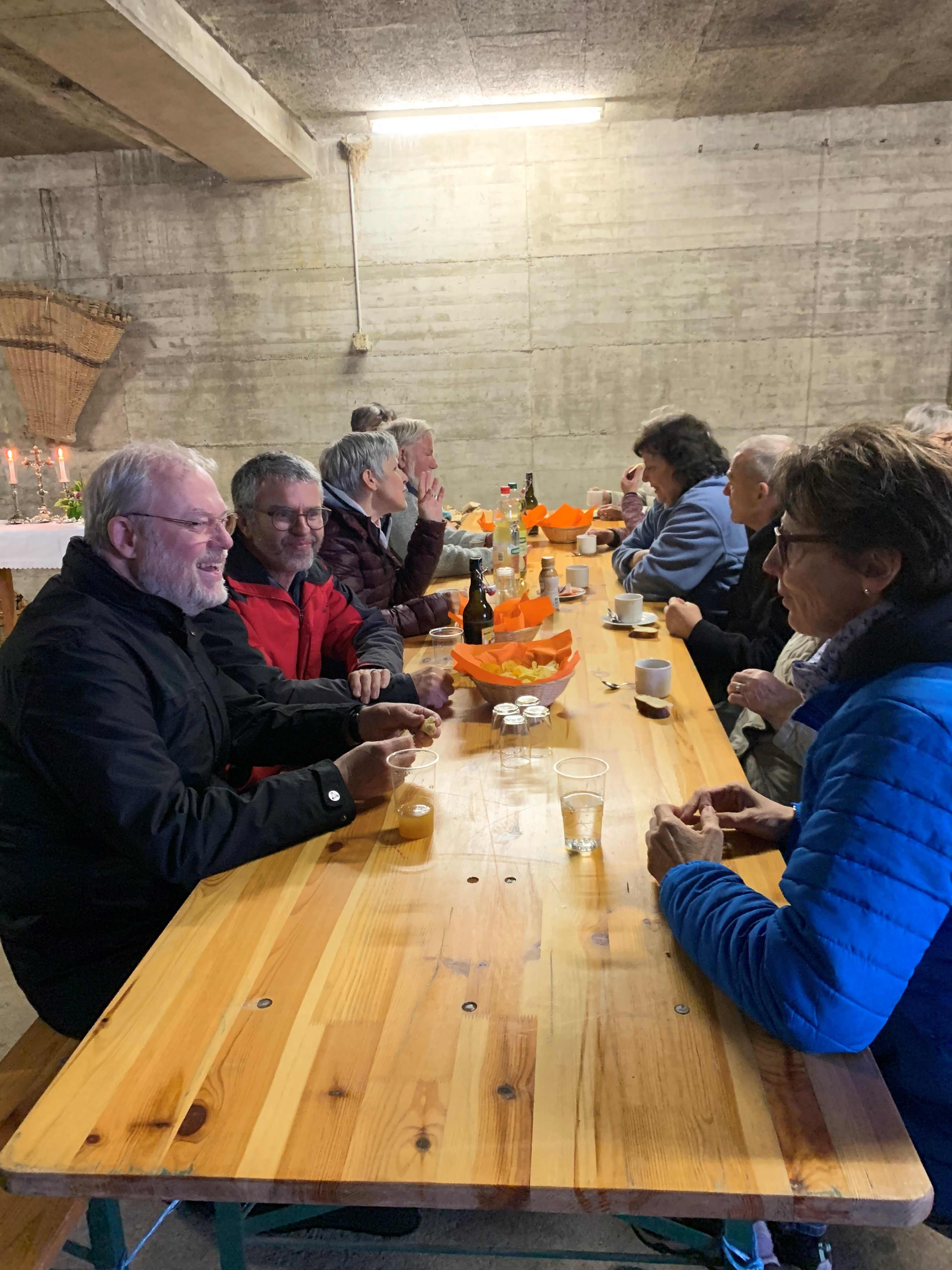 Gemütliches Beisammensein nach der Andacht